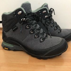 Ahnu Sugarpine II waterproof ripstop hiking boots